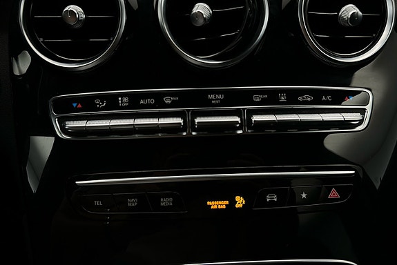 Mercedes-Benz GLC300 de 18 of 24