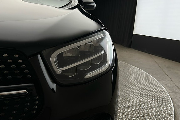 Mercedes-Benz GLC300 de 11 of 24