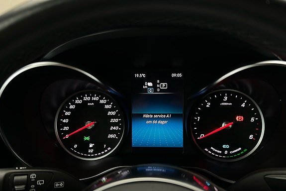 Mercedes-Benz GLC300 de 7 of 24