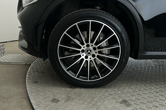 Mercedes-Benz GLC300 de 12 of 24
