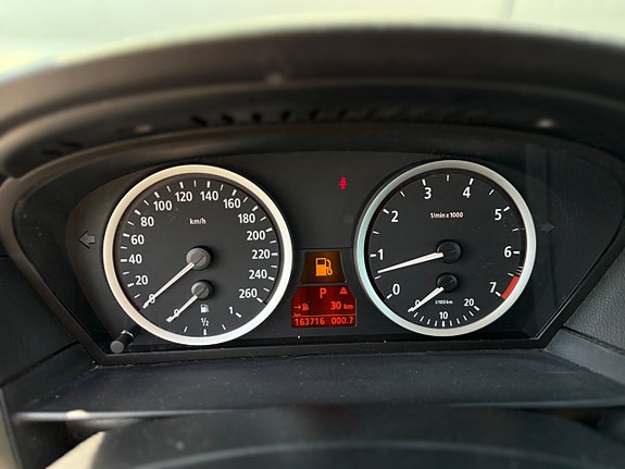 BMW 520i 20 of 22