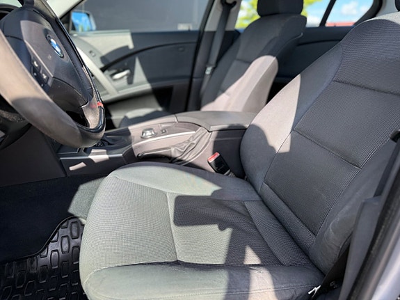 BMW 520i 13 of 22