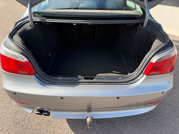 BMW 520i 15 of 22