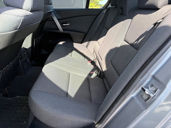 BMW 520i 14 of 22