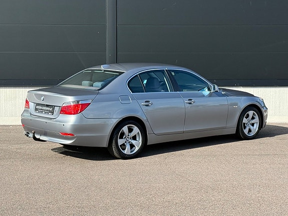 BMW 520i 9 of 22