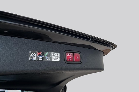 Mercedes-Benz E300 16 of 20