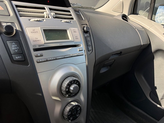 Toyota Yaris 18 of 19
