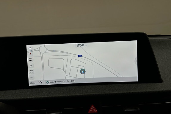 Kia EV6 8 of 24