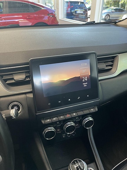 Renault Captur 8 of 9