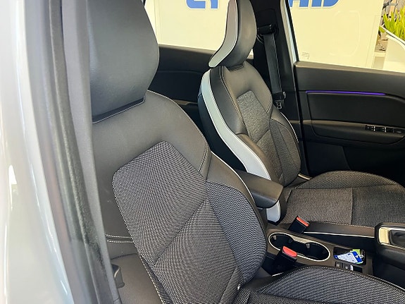 Renault Captur 5 of 9