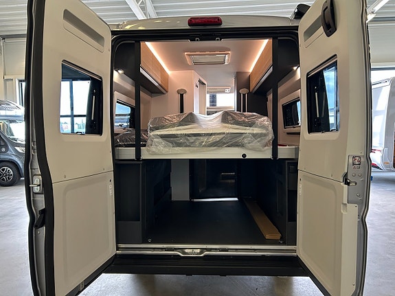 Adria Twin Select 640 SGX / Automat / Dieselpanna / Höj & Sänkbar säng 5 of 20