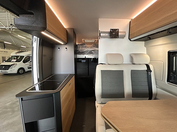 Adria Twin Select 640 SGX / Automat / Dieselpanna / Höj & Sänkbar säng 12 of 20