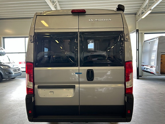 Adria Twin Select 640 SGX / Automat / Dieselpanna / Höj & Sänkbar säng 4 of 20