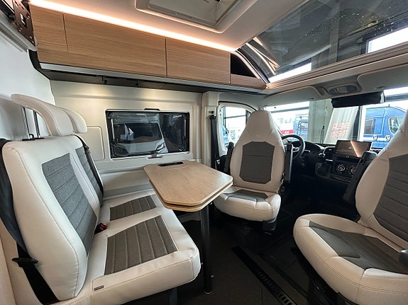 Adria Twin Select 640 SGX / Automat / Dieselpanna / Höj & Sänkbar säng 9 of 20