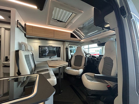 Adria Twin Select 640 SGX / Automat / Dieselpanna / Höj & Sänkbar säng 7 of 20