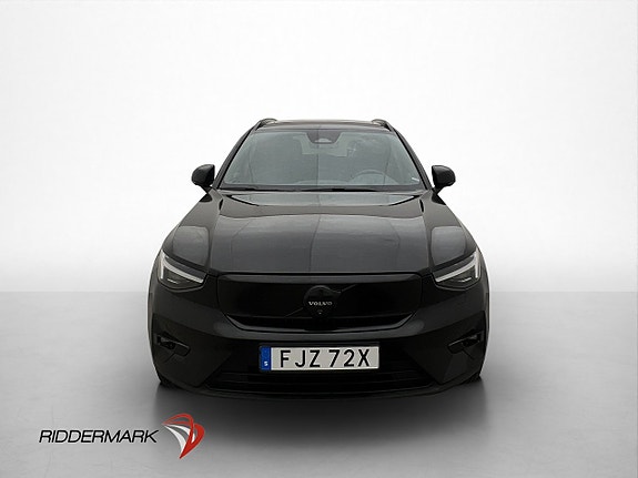 Volvo EX40 3 of 30