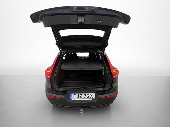 Volvo EX40 10 of 30