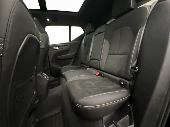 Volvo EX40 28 of 30