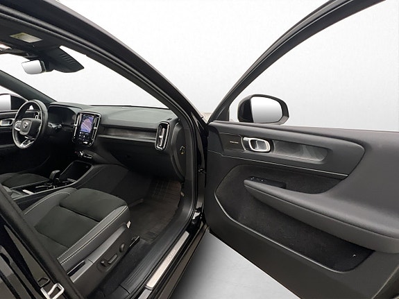 Volvo EX40 26 of 30