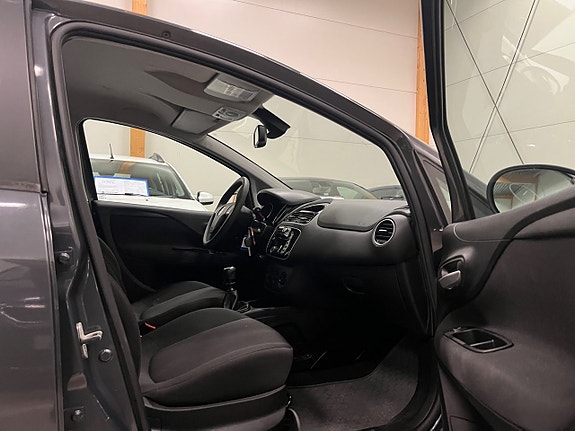 Fiat Punto 9 of 13