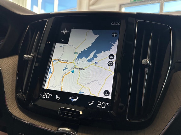 Volvo XC60 15 of 16