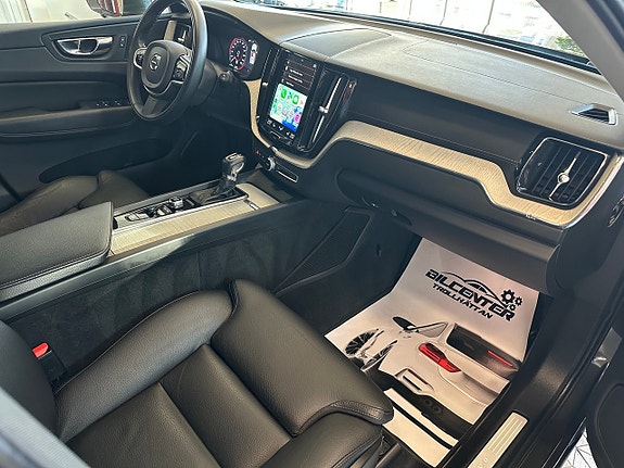 Volvo XC60 11 of 16