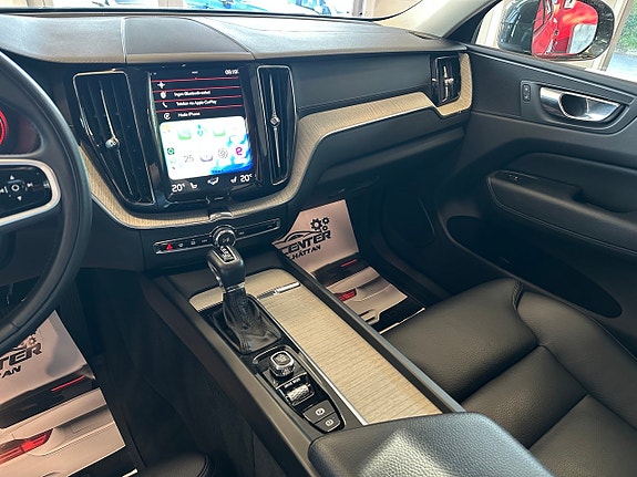 Volvo XC60 12 of 16