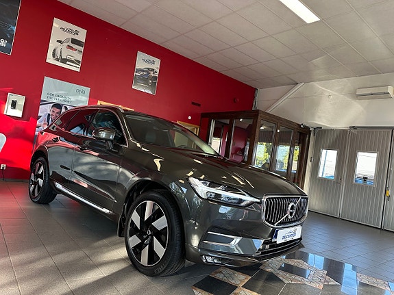 Volvo XC60 2 of 16