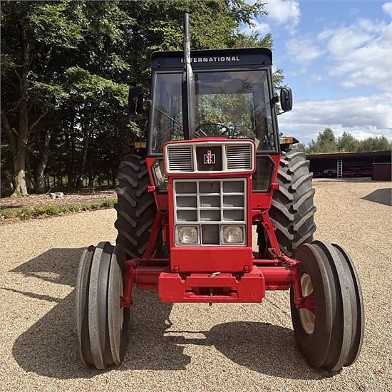 IH 955 7 of 30