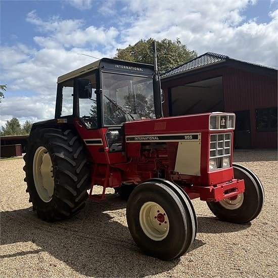 IH 955 6 of 30