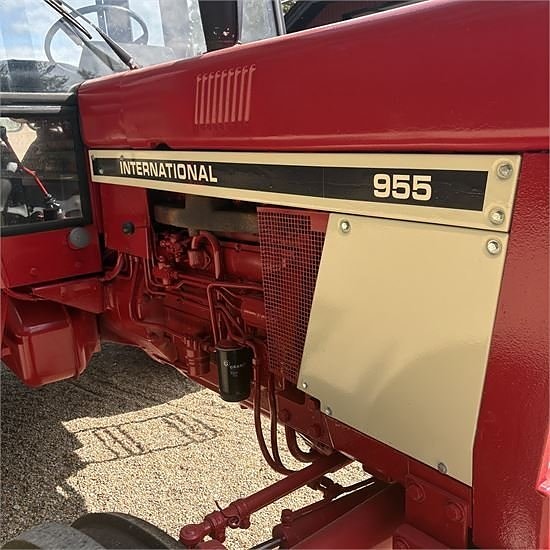 IH 955 9 of 30