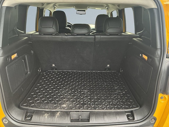Jeep Renegade 12 of 21