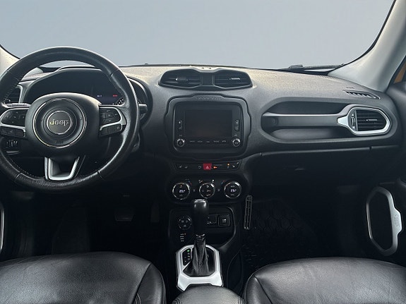 Jeep Renegade 8 of 21