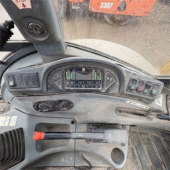 New Holland NH95 22 of 29