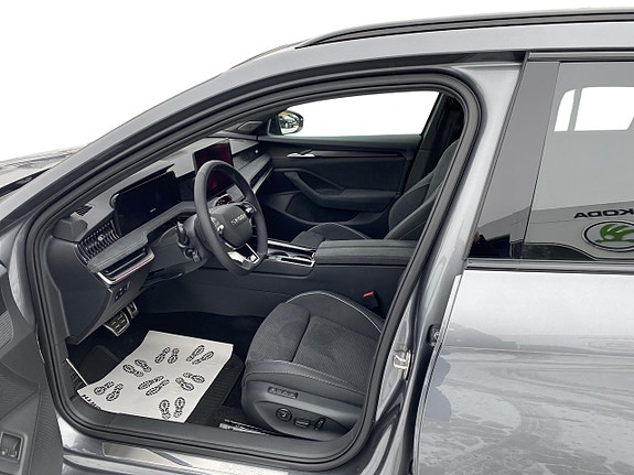 Skoda Superb 10 of 15
