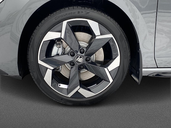 Skoda Superb 8 of 15