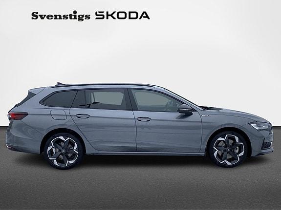 Skoda Superb 3 of 15