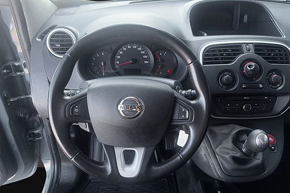 Nissan NV250 11 of 18