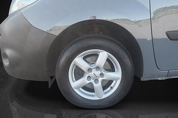 Nissan NV250 7 of 18