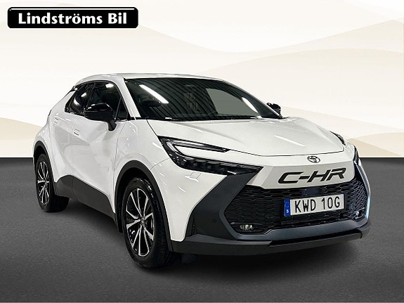 Toyota C-HR 3 of 20