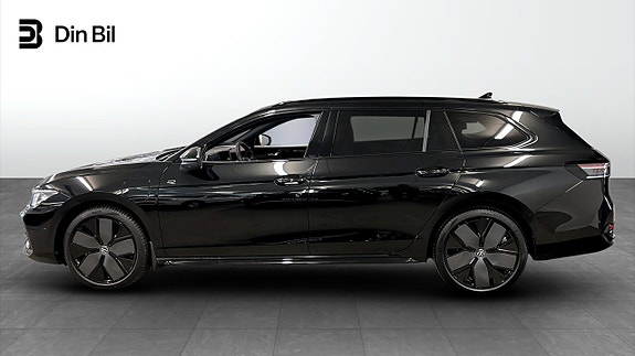Volkswagen Passat 3 of 14