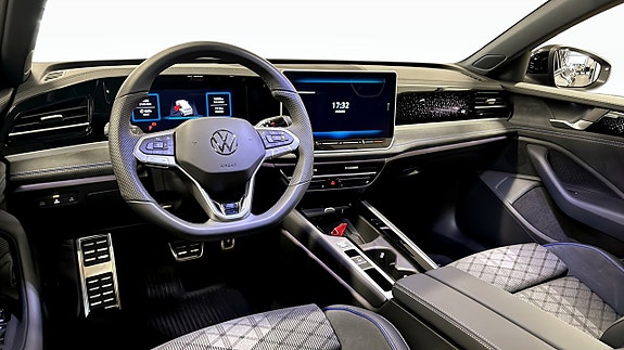 Volkswagen Passat 11 of 14