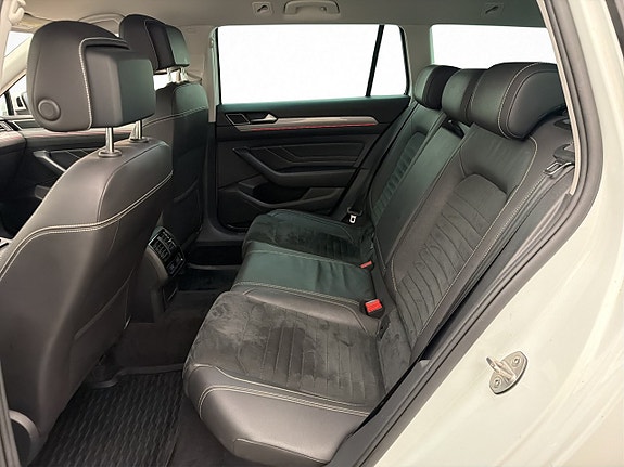 Volkswagen Passat 24 of 29