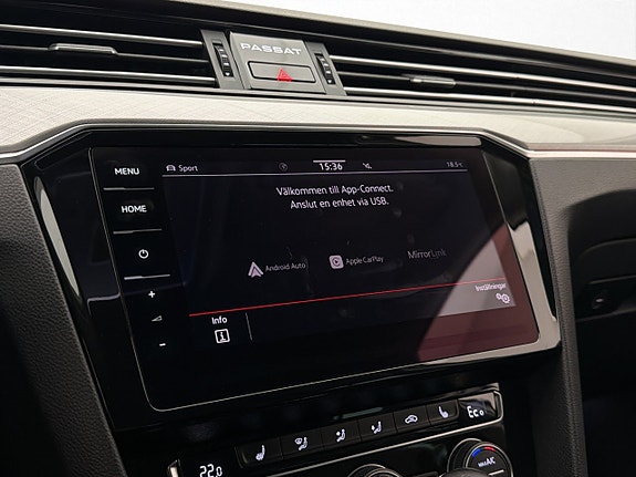 Volkswagen Passat 19 of 29