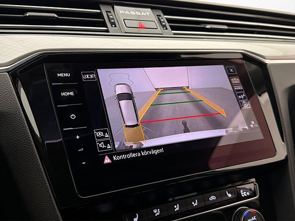 Volkswagen Passat 17 of 29