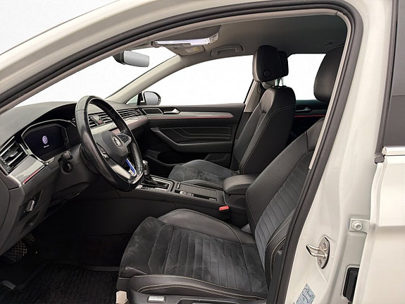 Volkswagen Passat 11 of 29