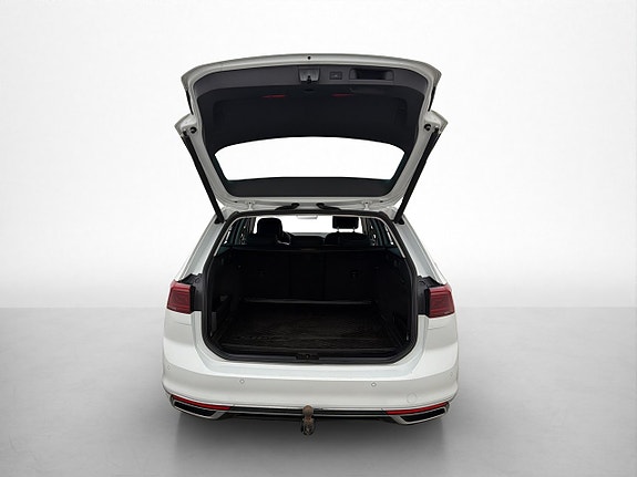 Volkswagen Passat 25 of 29