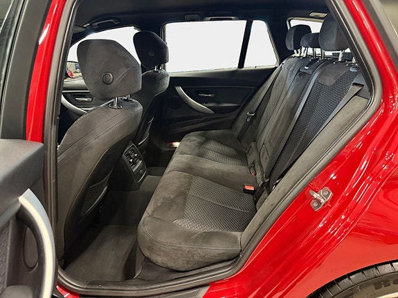 BMW 318d 13 of 15