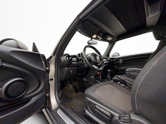 MINI Cooper 9 of 30