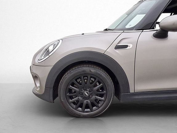 MINI Cooper 27 of 30